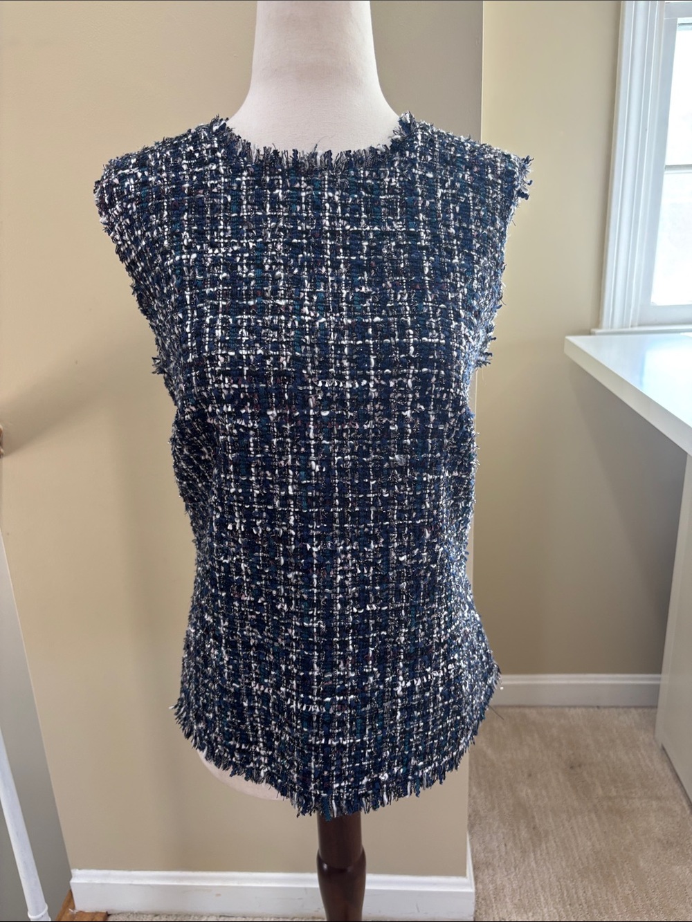 NWT Ann Taylor Navy and White Metallic Tweed Sleeveless Shell Size 10